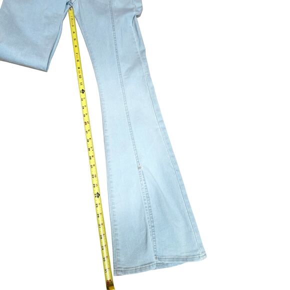 Levi's Women's 726 Flare Split-Hem Jeans Like New Size 26 - Picture 7 of 9
